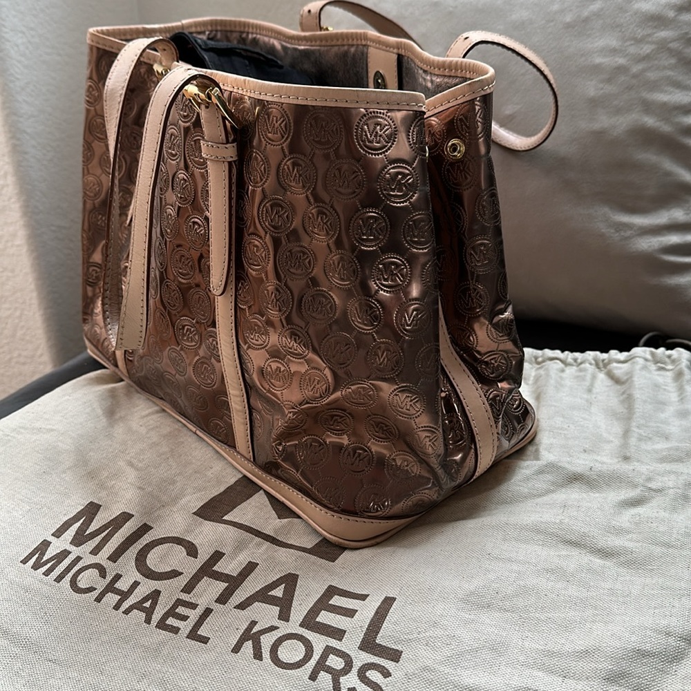 MK Purse - Picture 2 of 5